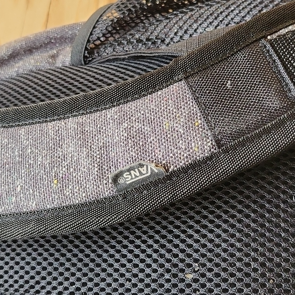 VANS Off The Wall Backpack with Skateboard Sleeve - Picture 9 of 10